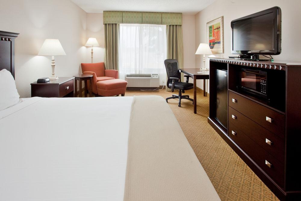 Holiday Inn Express Hotel & Suites Kinston By Ihg Extérieur photo