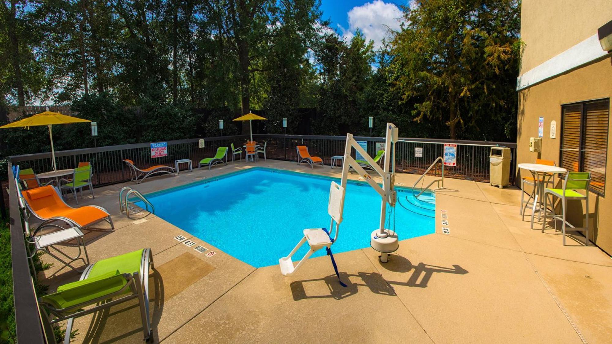 Holiday Inn Express Hotel & Suites Kinston By Ihg Extérieur photo
