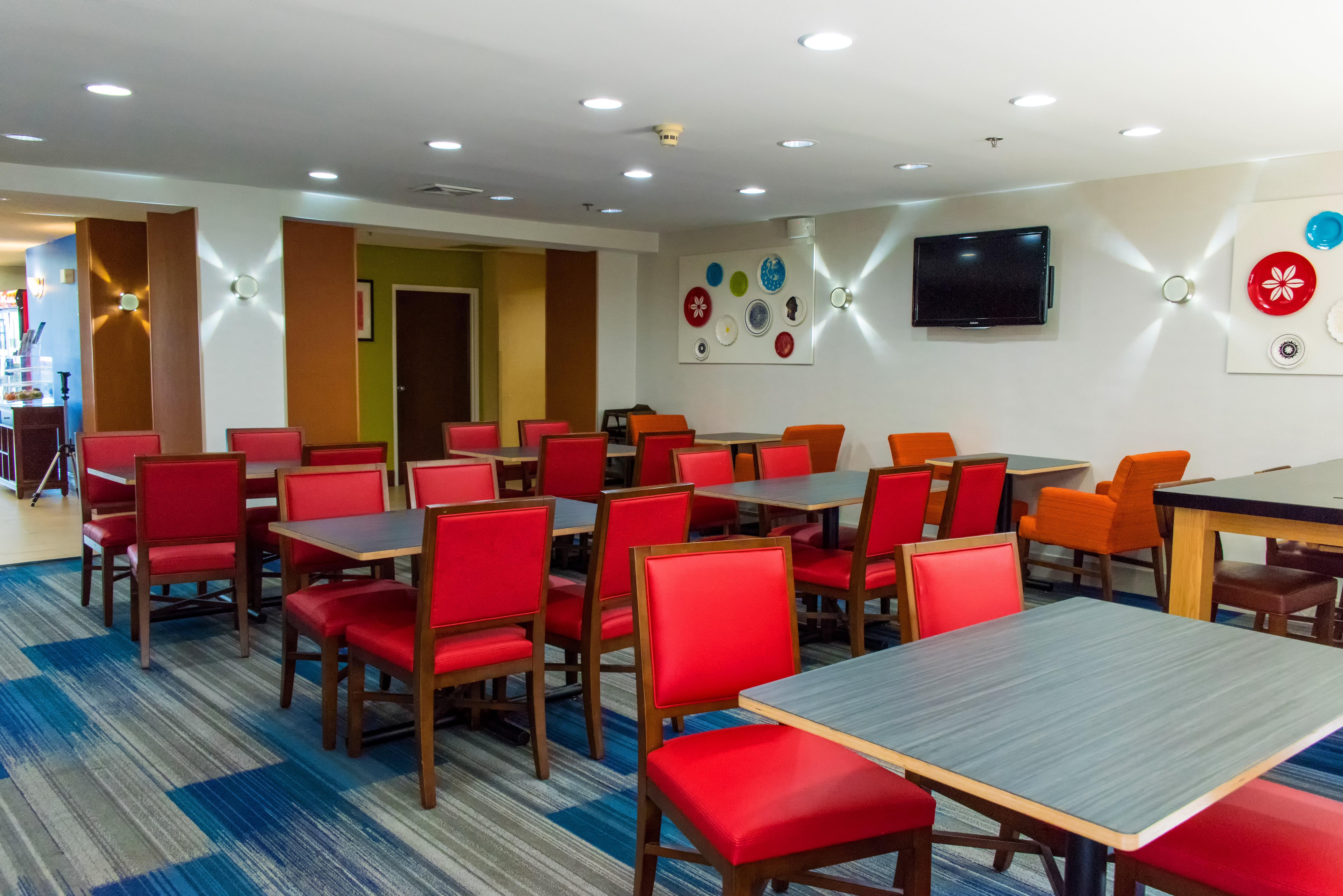 Holiday Inn Express Hotel & Suites Kinston By Ihg Extérieur photo
