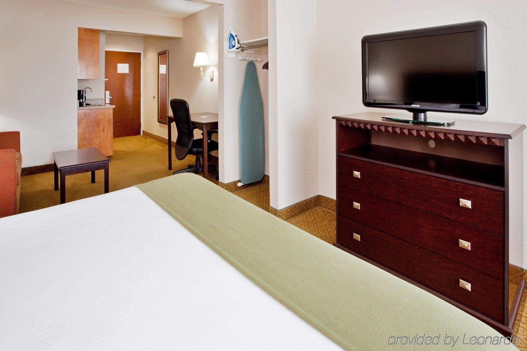 Holiday Inn Express Hotel & Suites Kinston By Ihg Chambre photo